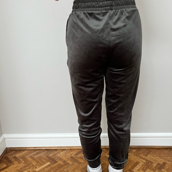 Soft pants from revamped🤎 - Picture 3 of 4